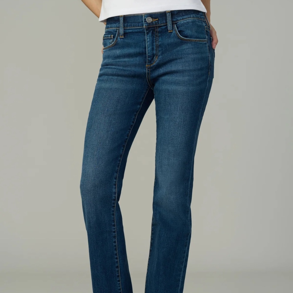 Joe's Jeans. Medium Wash Low-Mid Rise (Size 27)